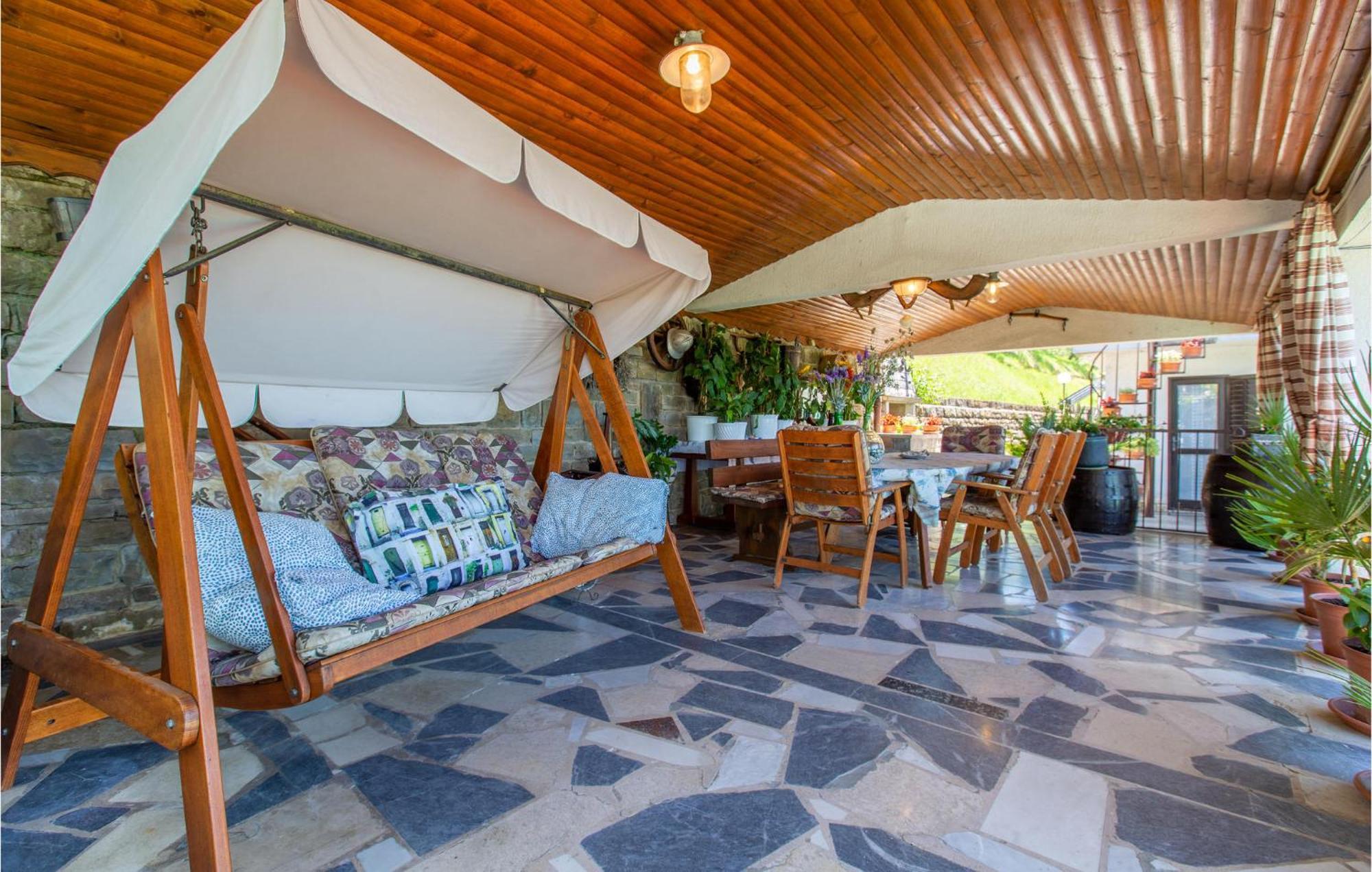 Amazing Apartment In Secovlje With Kitchen ภายนอก รูปภาพ
