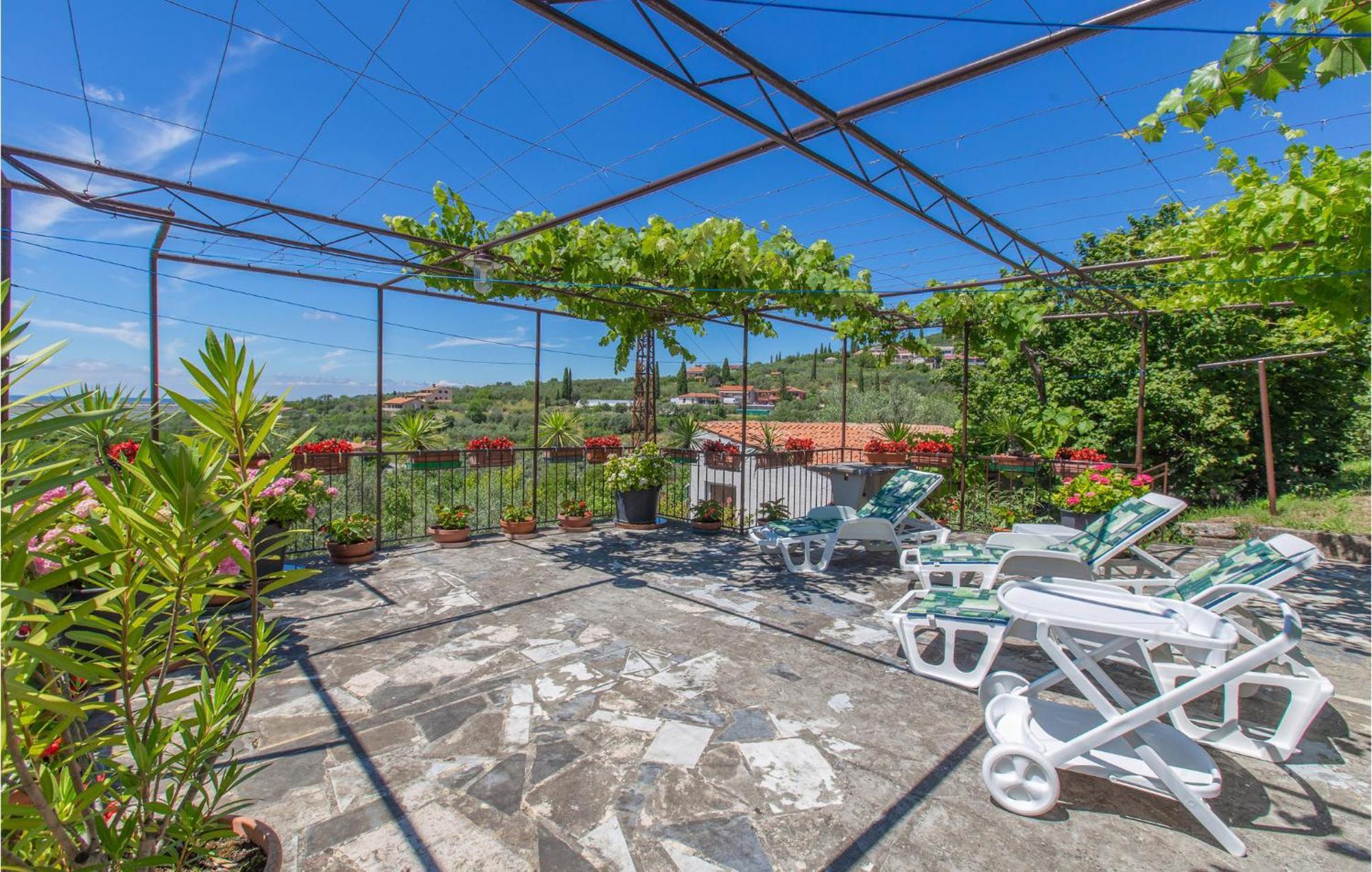 Amazing Apartment In Secovlje With Kitchen ภายนอก รูปภาพ